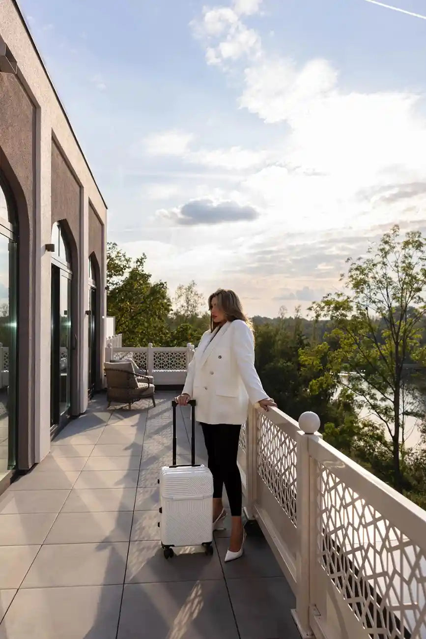 Front Open Suitcase H11 – Smart Handbagage Kofferr - 35 liter - Off White