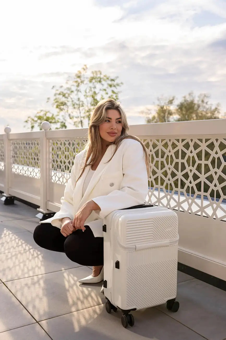 Front Open Suitcase H11 – Smart Handbagage Kofferr - 35 liter - Off White