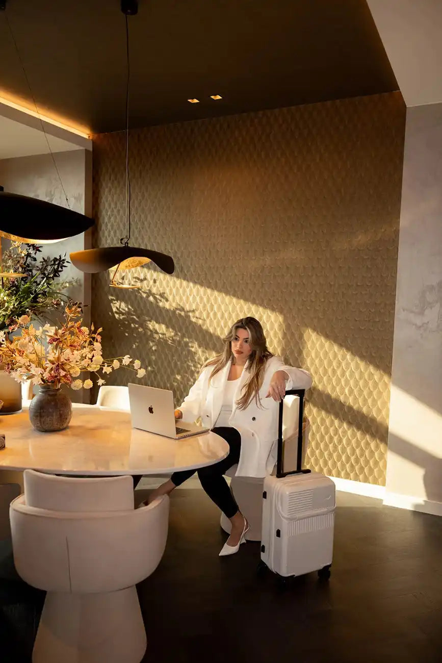 Front Open Suitcase H11 – Smart Handbagage Kofferr - 35 liter - Off White