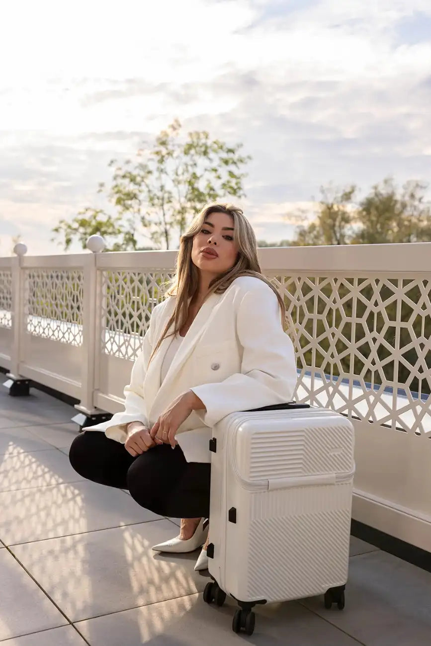 Front Open Suitcase H11 – Smart Handbagage Kofferr - 35 liter - Off White