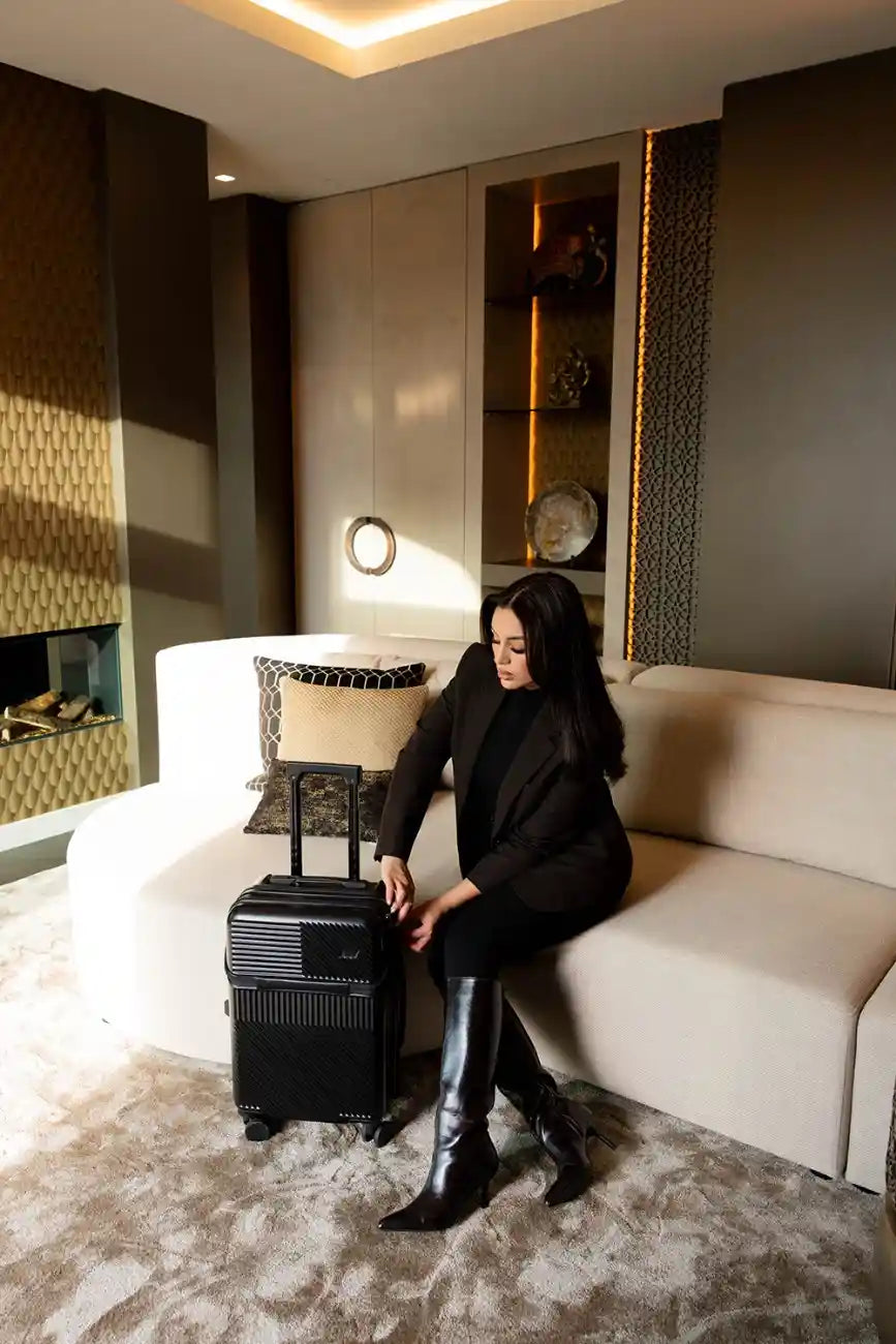 Front Open Suitcase H11 – Smart Handbagage Koffer - 35 liter - Black